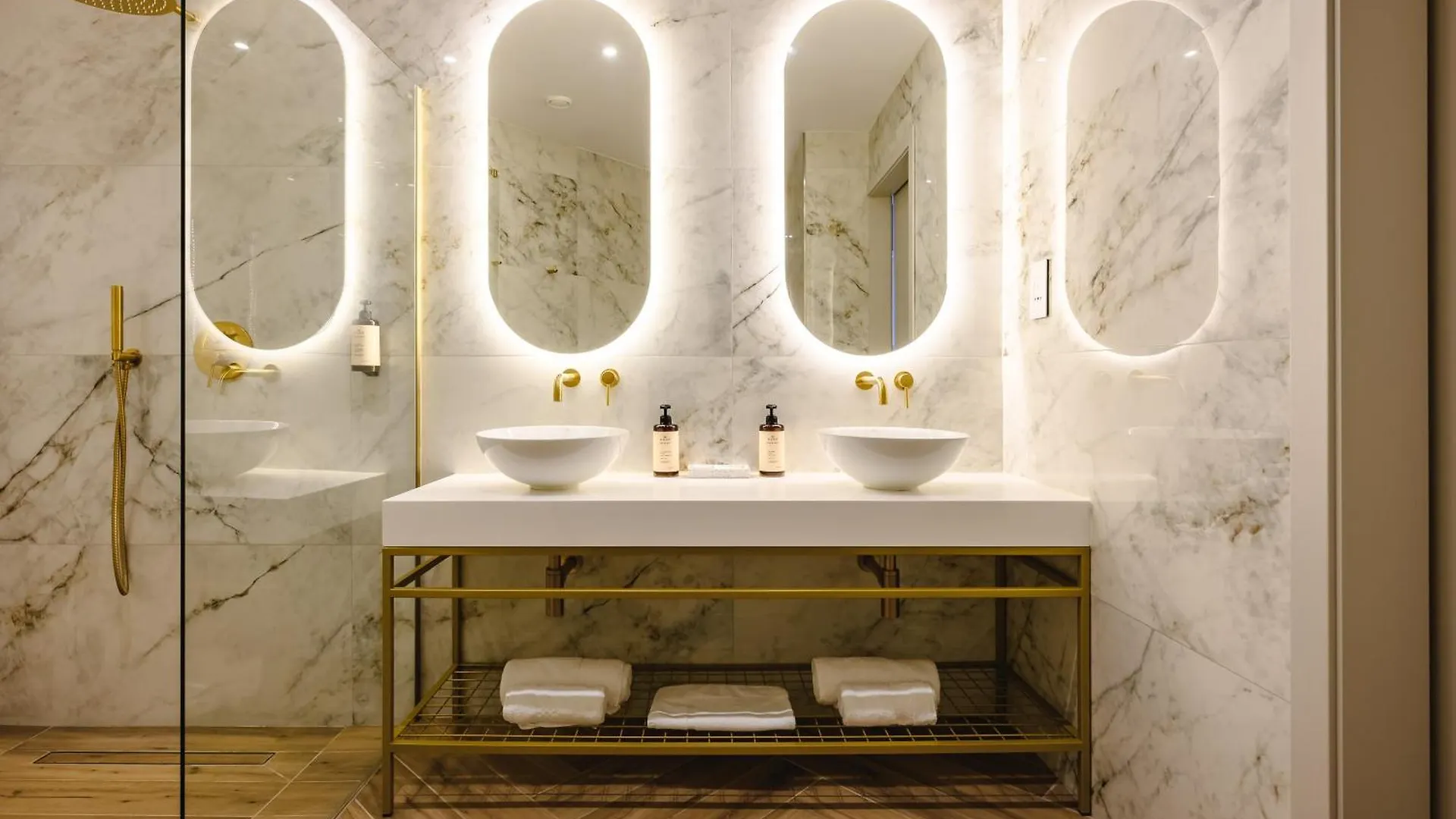 XVI Suites - Adults Only Naxxar Hotel